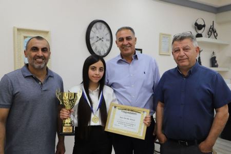 كفرقرع : حلا فكري الأولى في المسابقة القطرية للتهجئة في اللغة الإنجليزية 